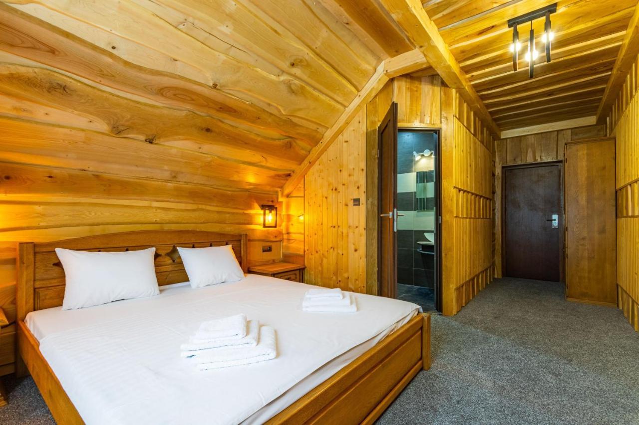 Hotel Rich OAK Jablunyzja Exterior foto