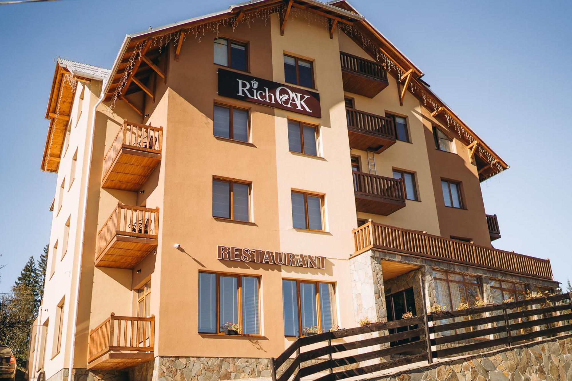 Hotel Rich OAK Jablunyzja Exterior foto